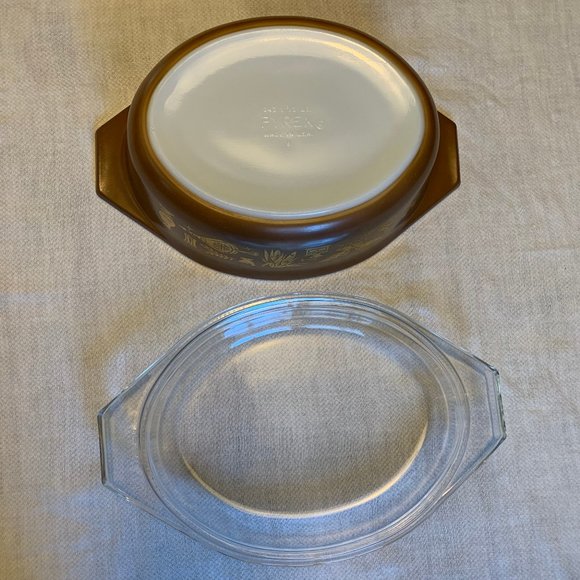 Pyrex Vintage 1960s Early American #043 Dish w Lid - Picture 8 of 16